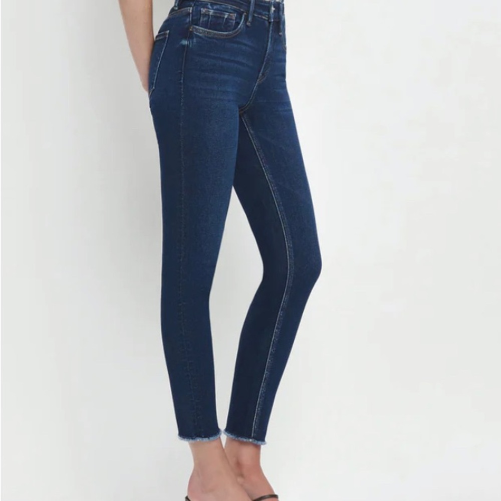 Vervet brand - Mid Rise Raw Hem Crop Skinny Jeans size 28